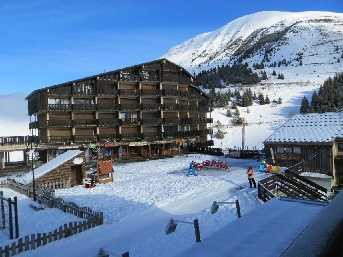 Apartment Auris En Oisans - Appartement 3 Pieces Cabine - 6 Couchages Au Pied Des Pistes - Fr-1-297-77